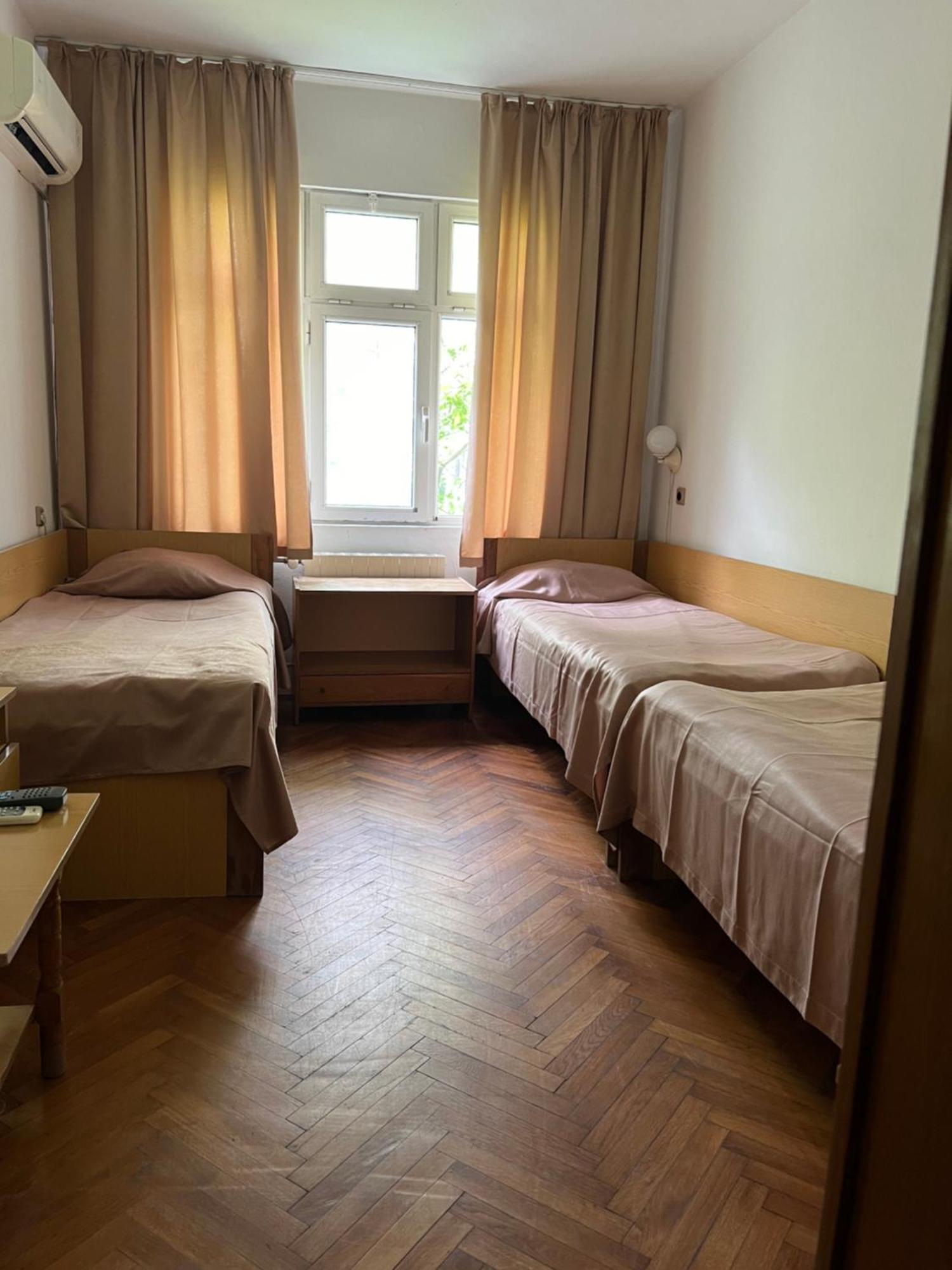 Briz 3 - Free Parking 2* Varna