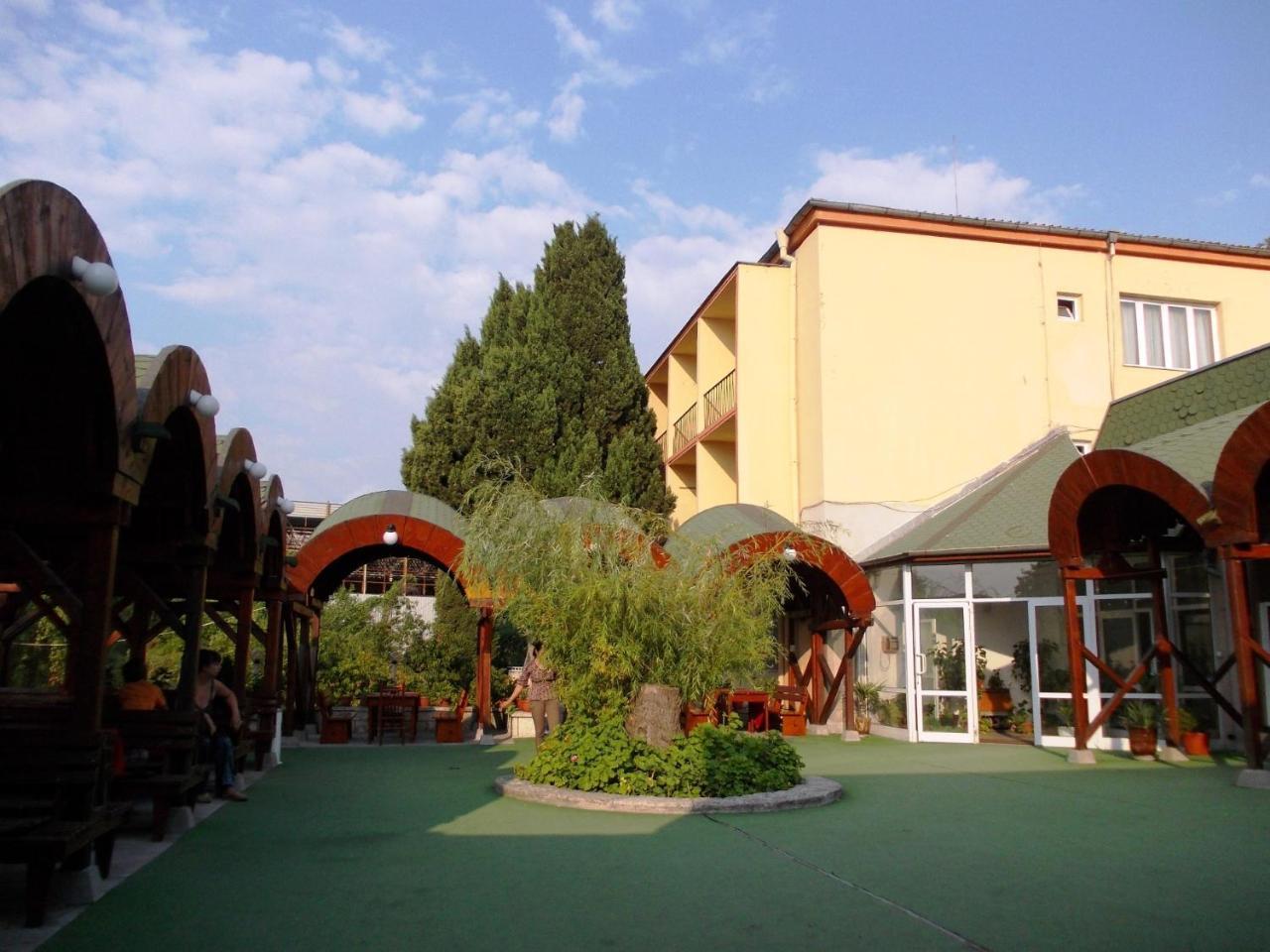 Hotel Briz 3 - Free Parking 2*
